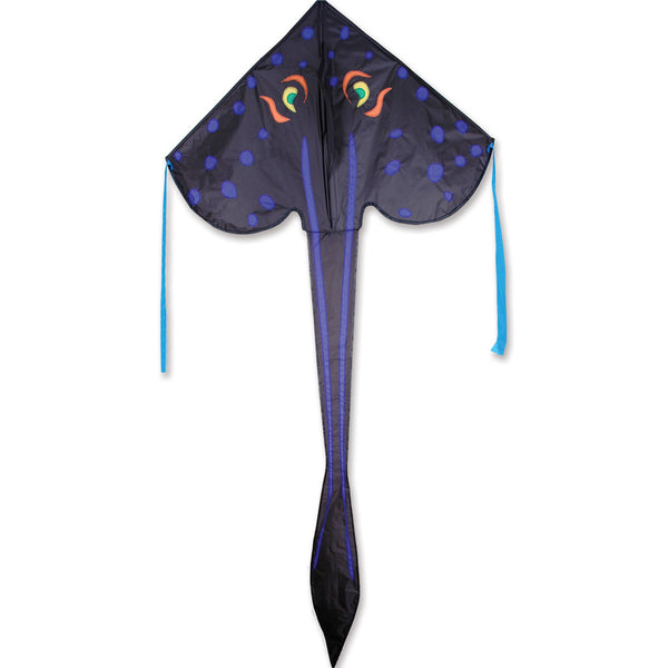 Large Easy Flyer Kite - Stingray with graceful design, perfect for stable flying in winds from 5 to 18 mph.
